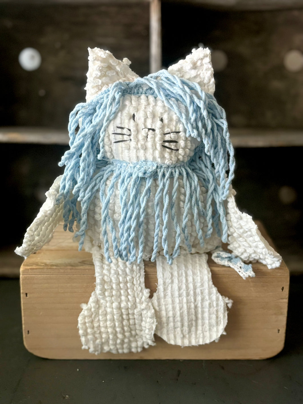 Vintage Blue and White Bates Chenille Lion